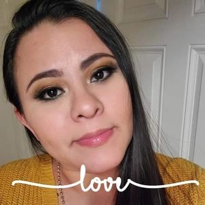 Meet your Posher, Yolibeth